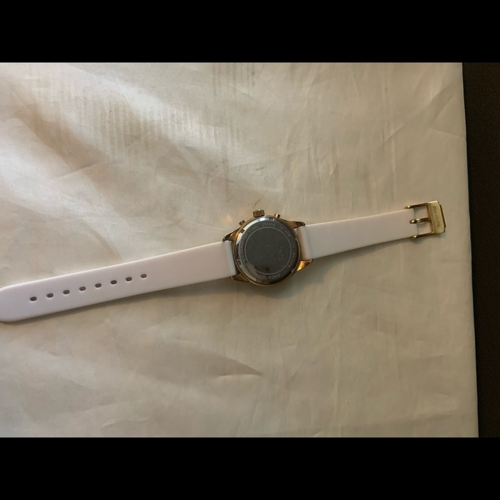 COPY - Michael Kors Watch - Picture 6 of 8